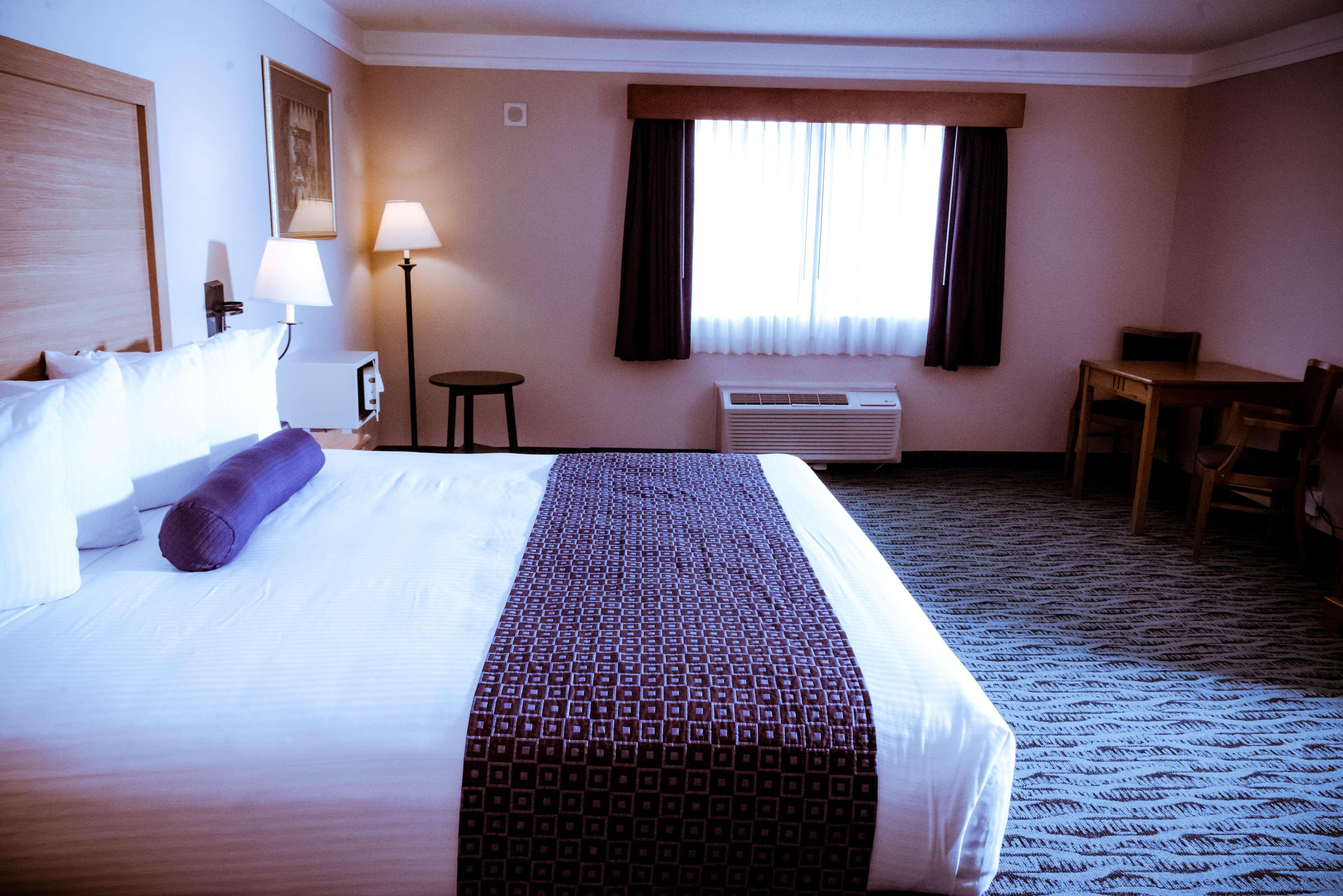 Best Western Plus Executive Court Inn & Conference Center Manchester Buitenkant foto