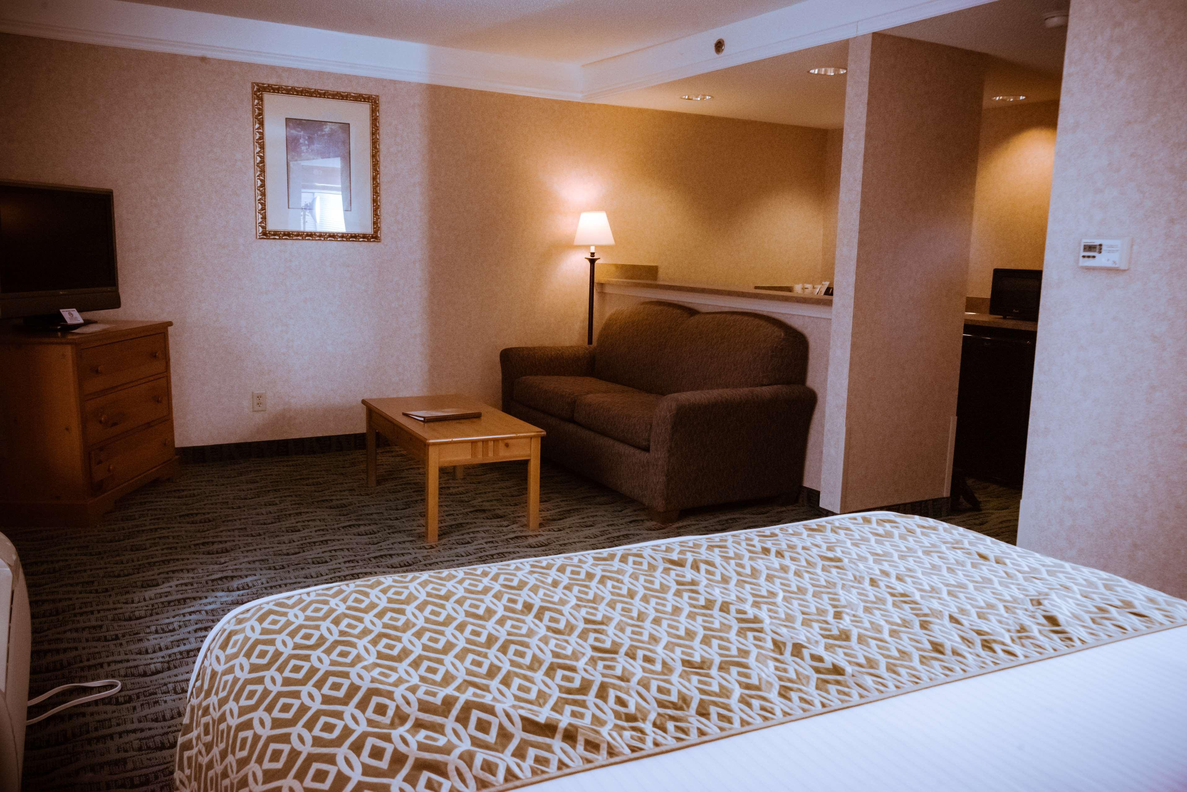 Best Western Plus Executive Court Inn & Conference Center Manchester Buitenkant foto